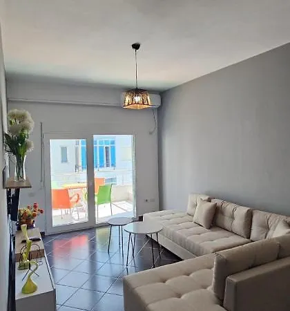 Sea Front Apartment *