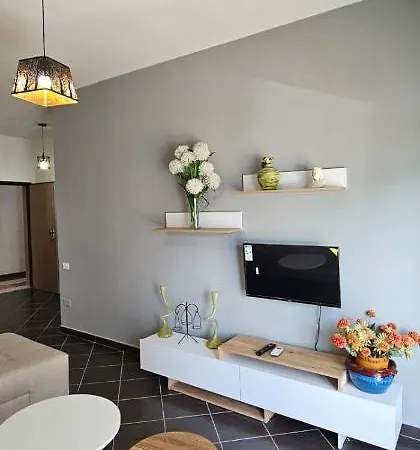Apartment Sea Front *
